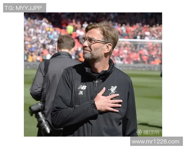 欧冠新球科技揭秘内置智能芯片实时追踪射门数据提升比赛分析效率